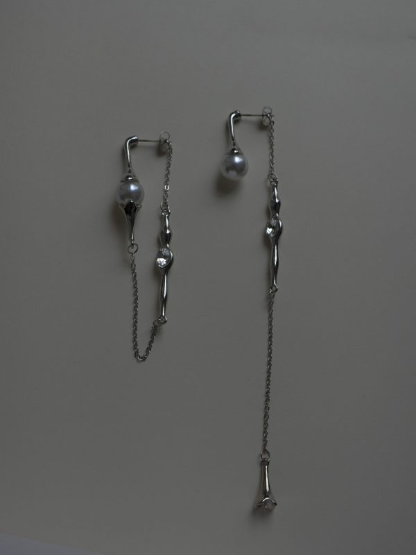 Asymmetry Elixir Earrings - Silver Supply