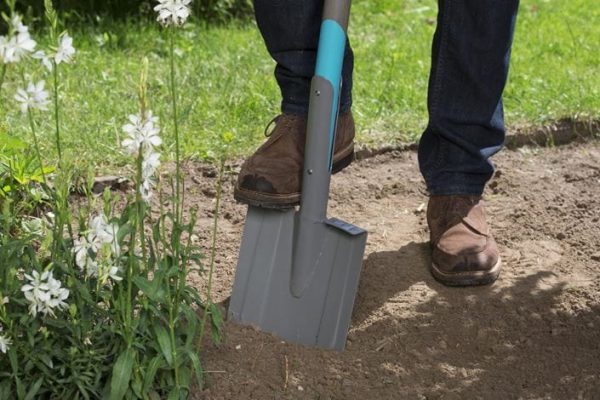 Pelle-Bêche à bord pointu NatureLine Gardena (disponible à la cueillette seulement) Sale