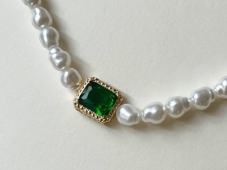 Baroque Pearl Necklace with Emerald Gemstone Hot on Sale